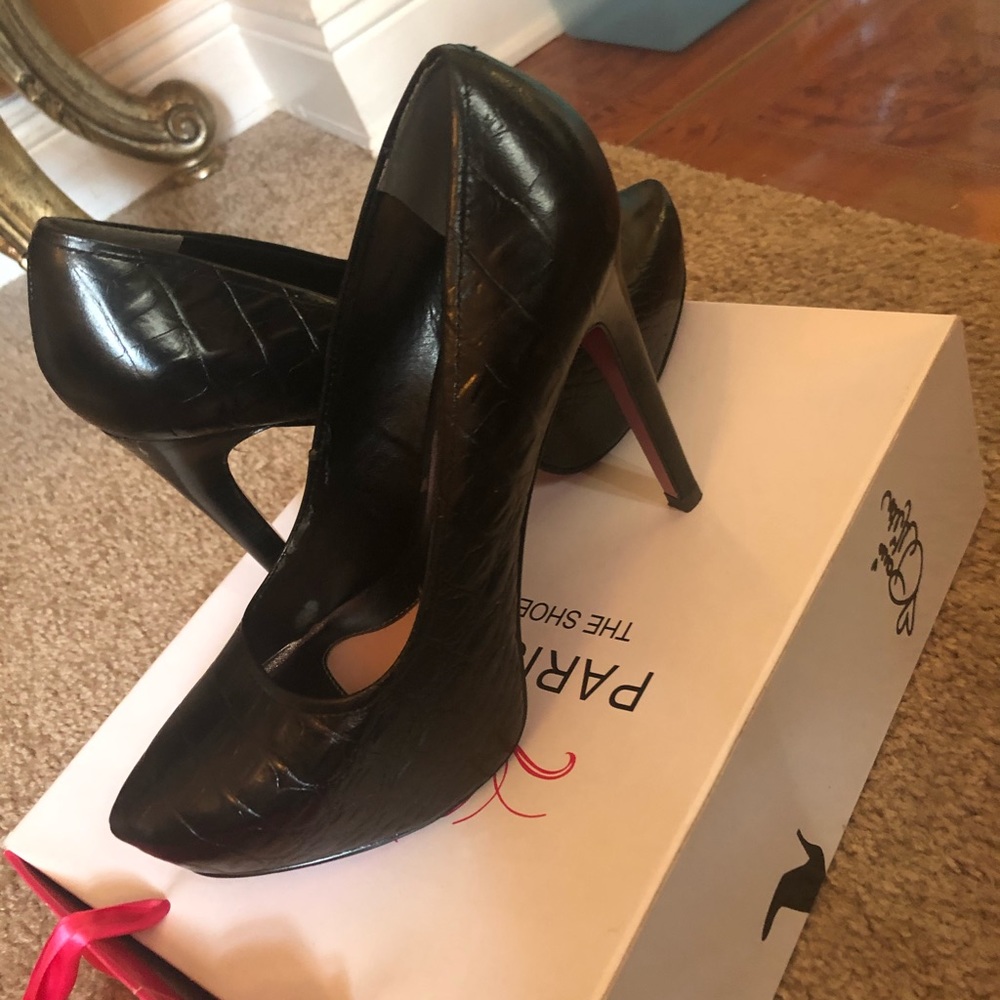 Black leather snake print barely worn